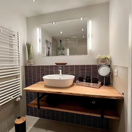 Premium Apartment-ostseepur-inklusive Parkplatz-wlan-strand-und Citynaehe 公寓 *